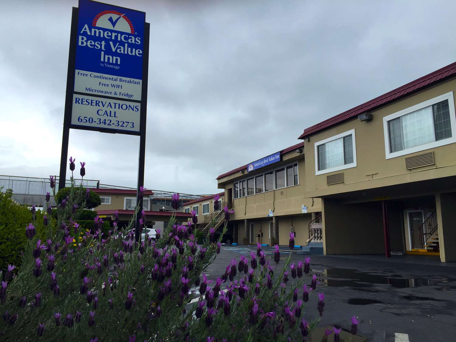Inn at Bayshore (ex Americas Best Value Inn San Mateo) 2/11