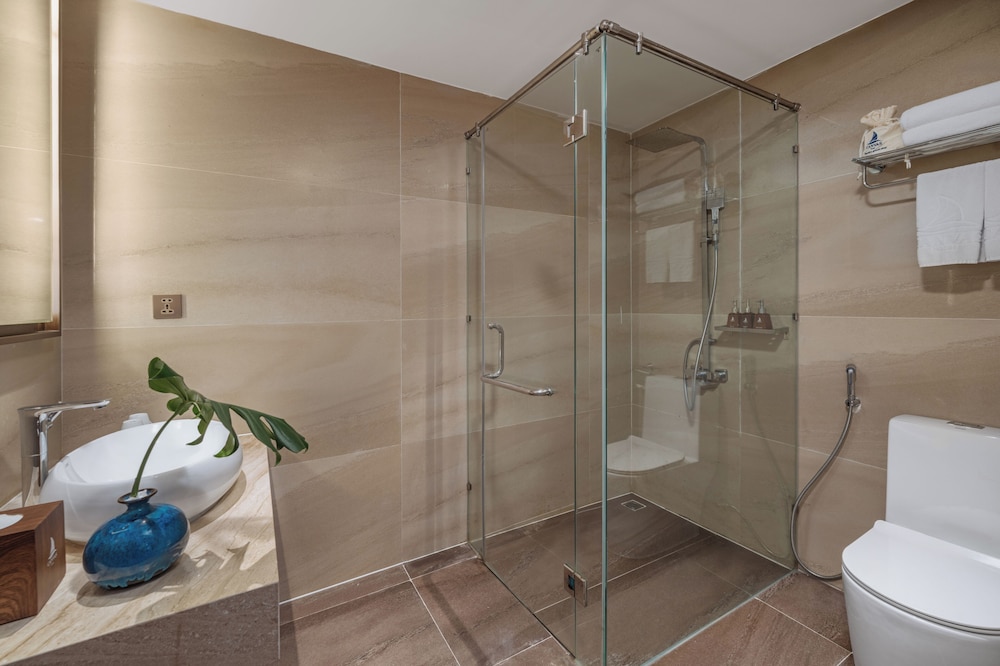 Canvas Hotel 53/58