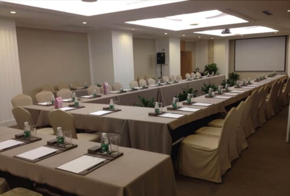 Hilton Garden Inn Shenzhen Dameisha 72/80