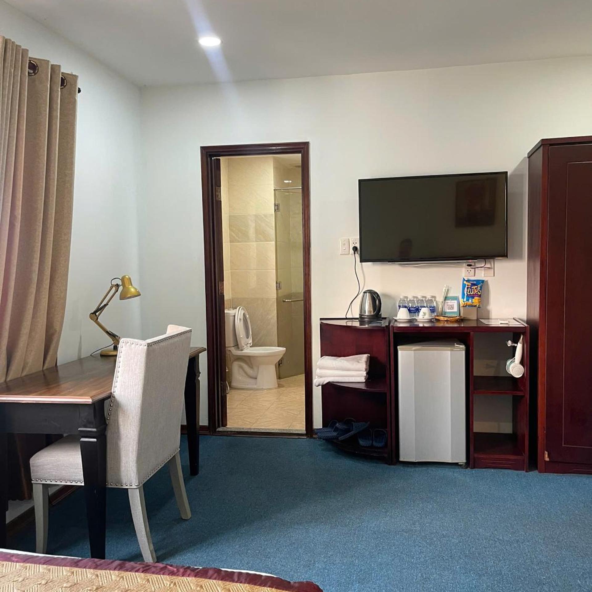 Legacy Hotel 25/77
