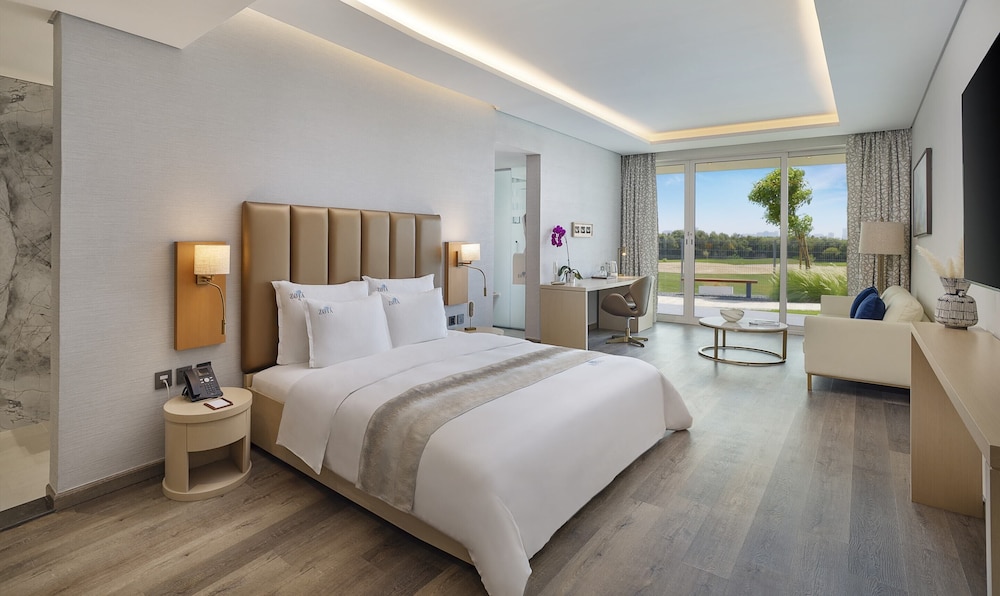 Select, Zoya, Executive, Suite, Queen Bed