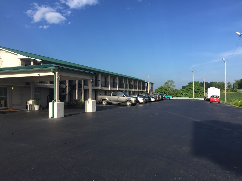 Rodeway Inn Glade Spring 23/24