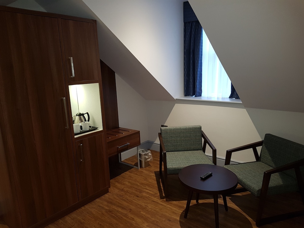 Station Hotel Aberdeen 47/67