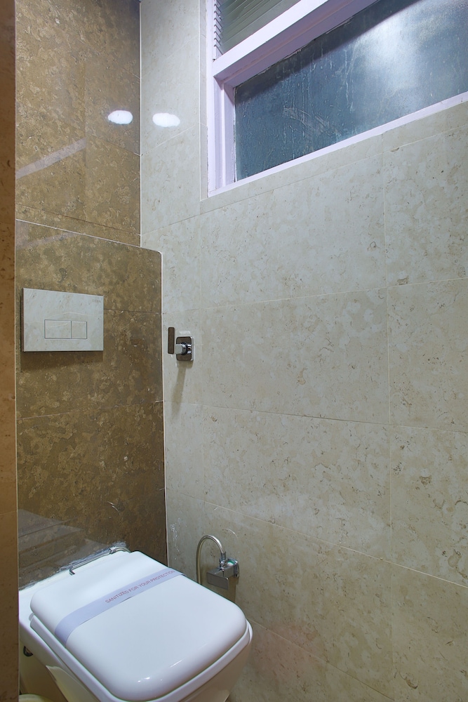 HOTEL RAGHUNATH 26/28