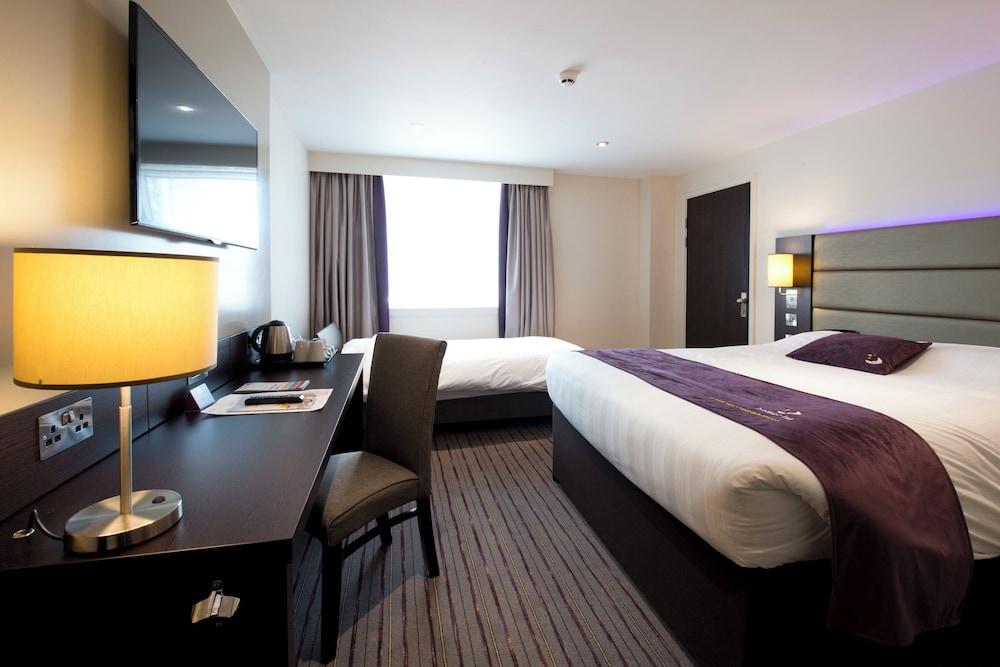 Premier Inn Leeds City Centre (Whitehall Road) Hotel 27/50