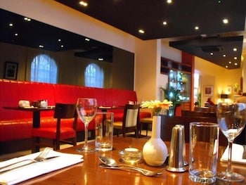 CAHIR HOUSE HOTEL 36/54