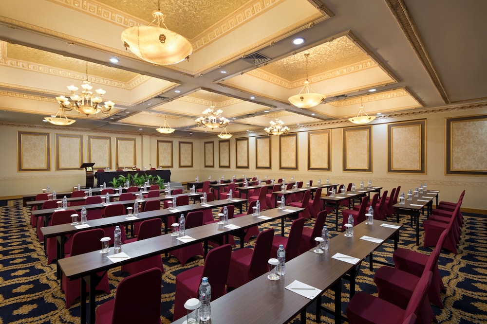 Golden Boutique Hotel Kemayoran 63/70