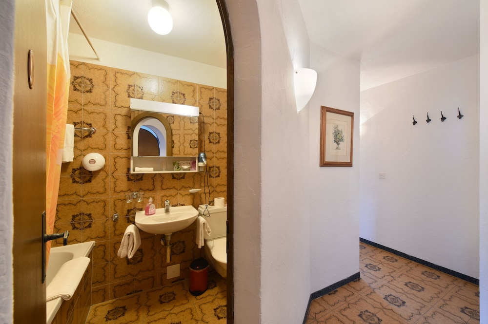 Schlosshotel - Self Check-In Hotel am Schlosspark 46/47