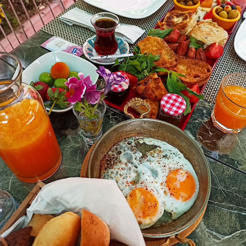 Set Ozer Hotel 34/60