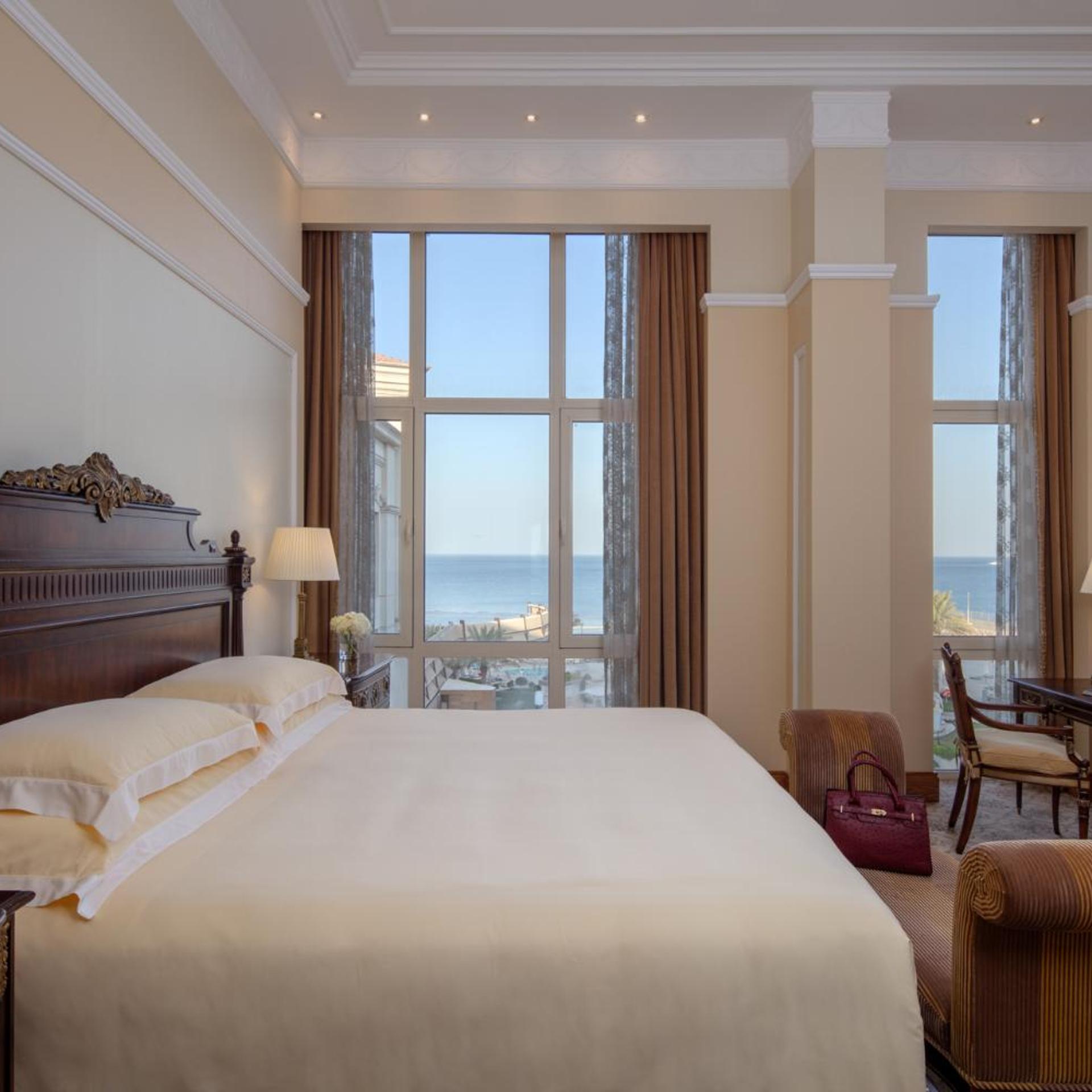 Regency Suite
