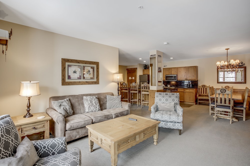 Springs 2 Bed 3 Bath Murphy 45/50
