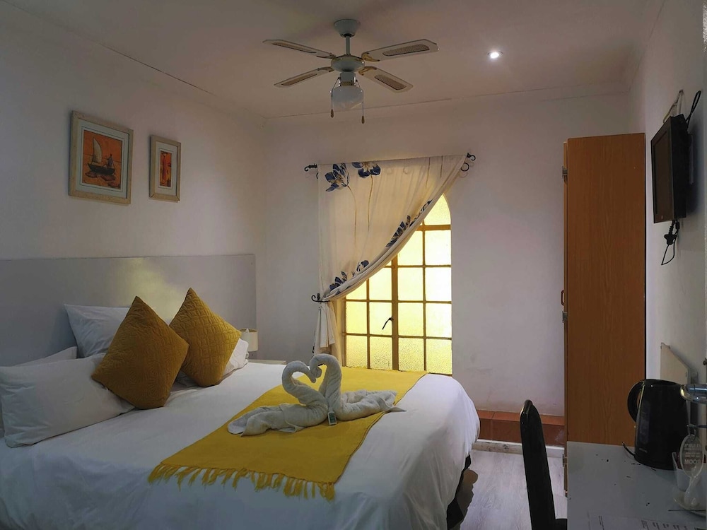 Elsje's Country Inn 4/50