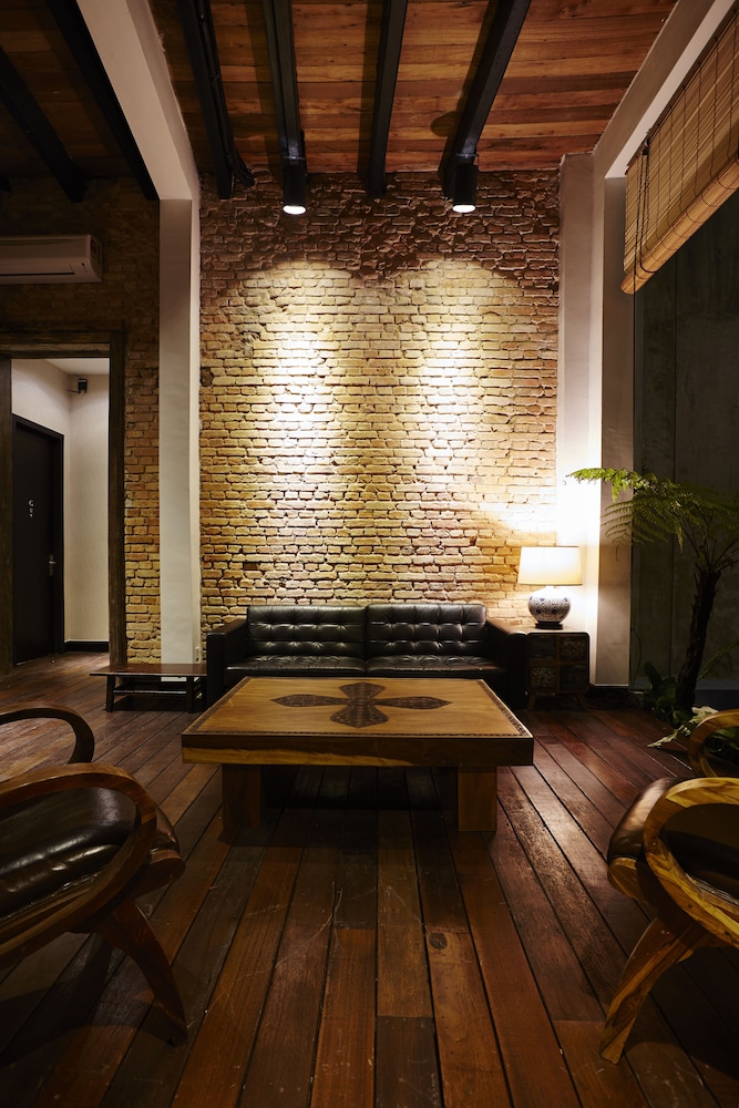 1825 Gallery Hotel 34/50