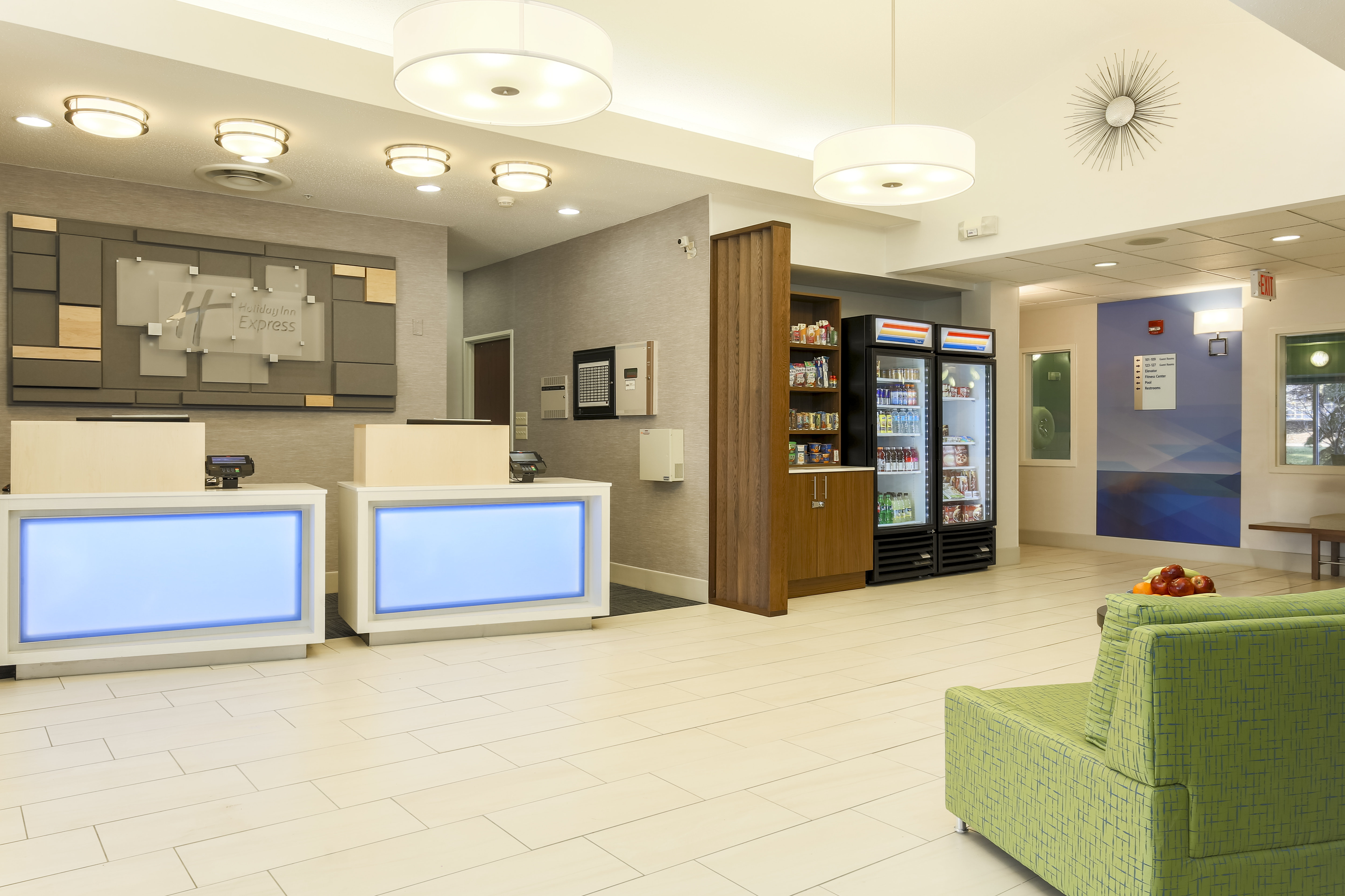 Holiday Inn Express Irondequoit 7/65