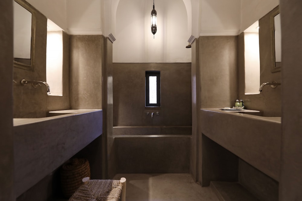 Riad Zaouia 44 70/73