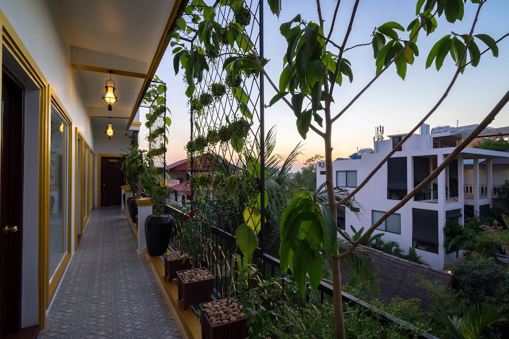 Beyond Yangon Boutique Inn 5/68