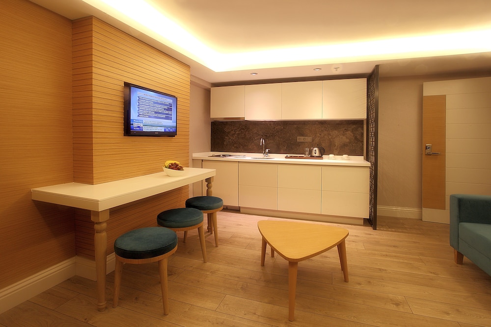 Carina Park Suites 25/32