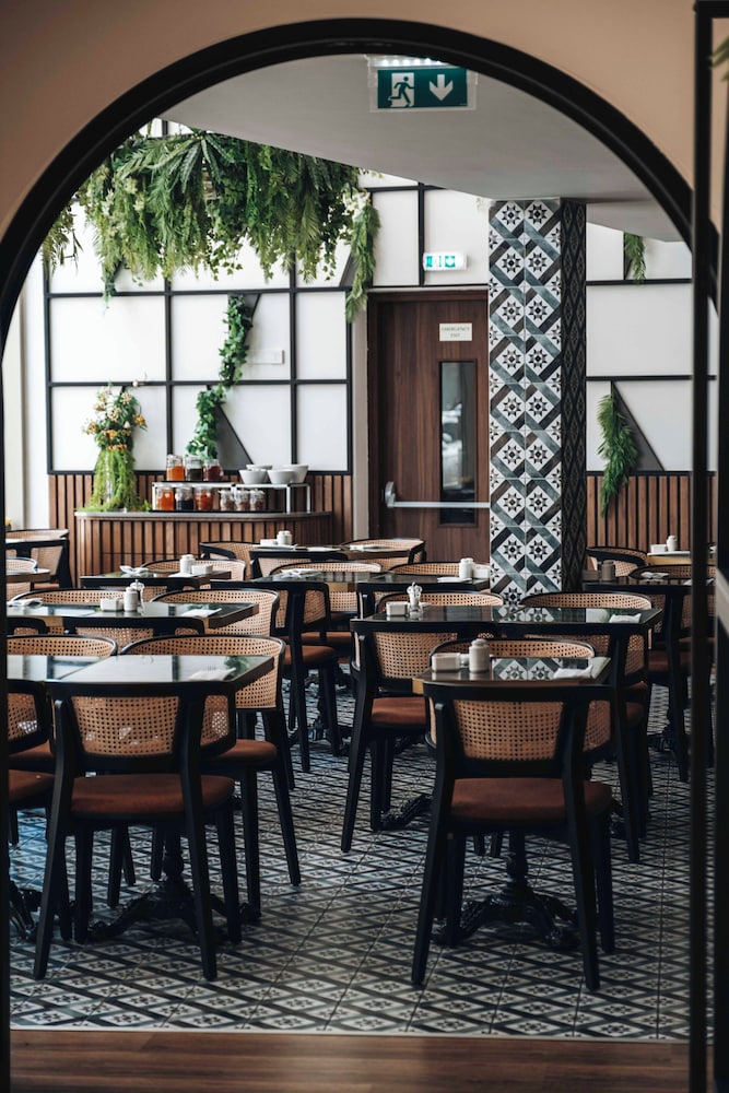 Leonardo Boutique Hotel Larnaca 53/62
