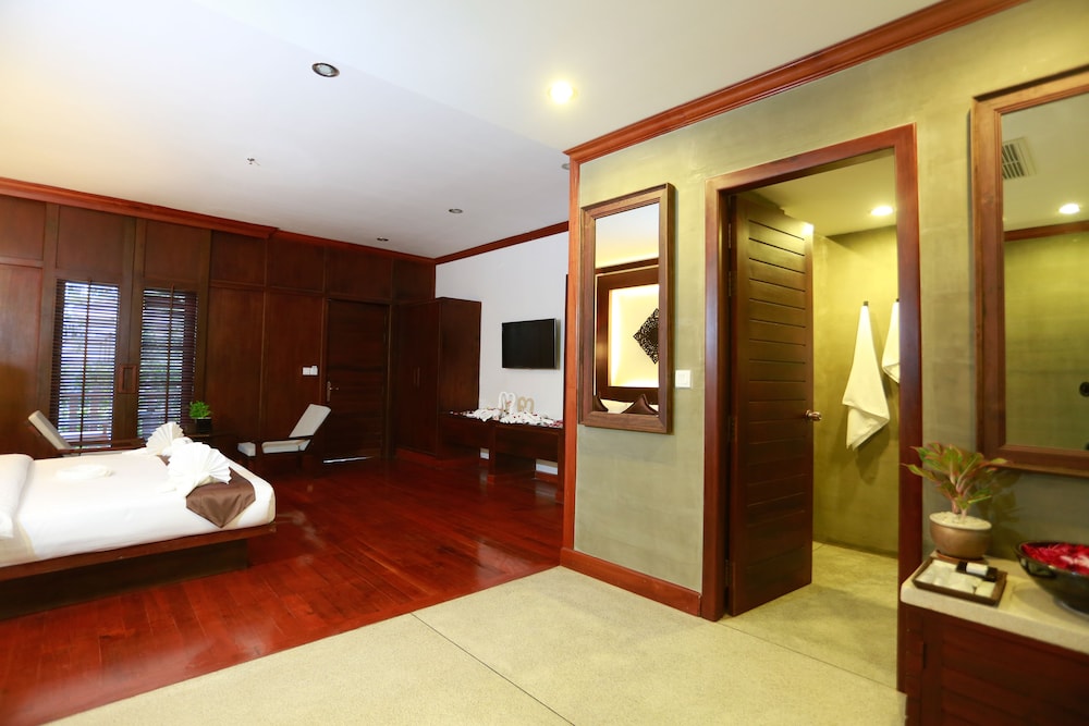 The Moon Residence Spa 6/71