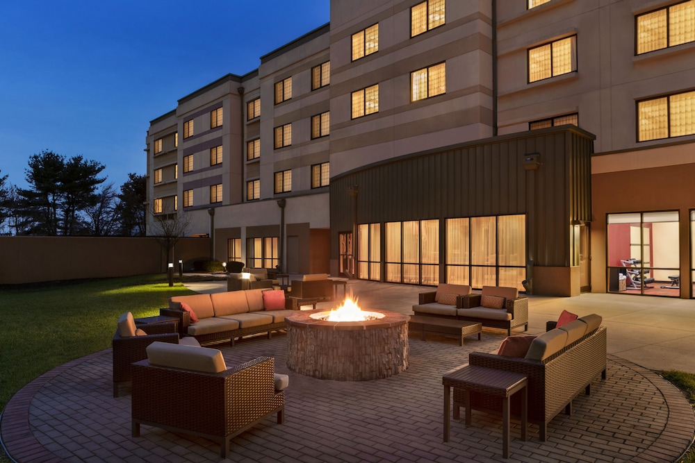 Courtyard Mt Holly Westampton 44/49