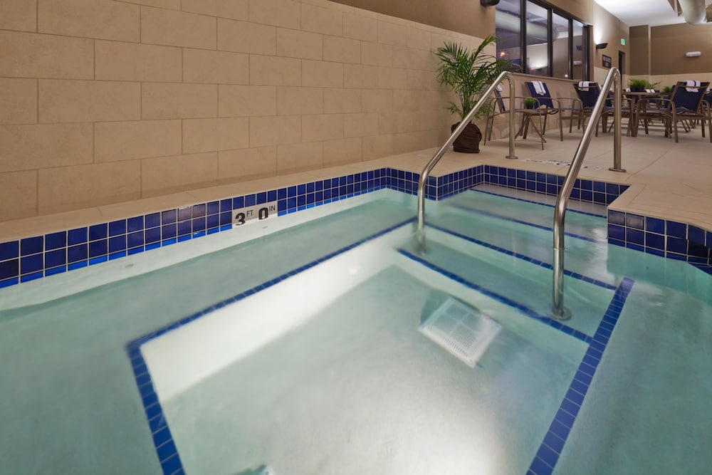 Hampton Inn Beloit 35/56