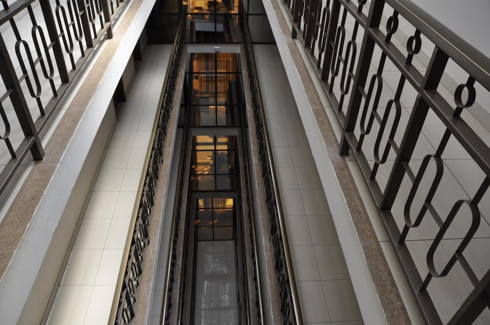 Rich Hotel Ltd 2/37