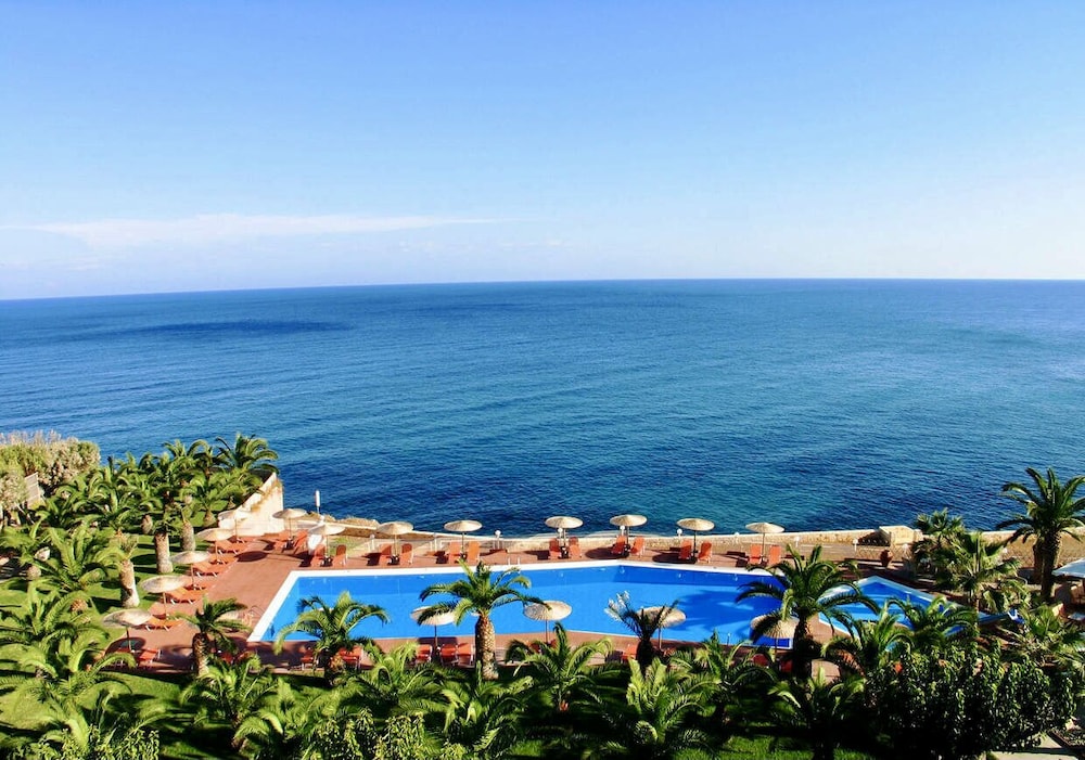 Europa Resort Hotel 49/53