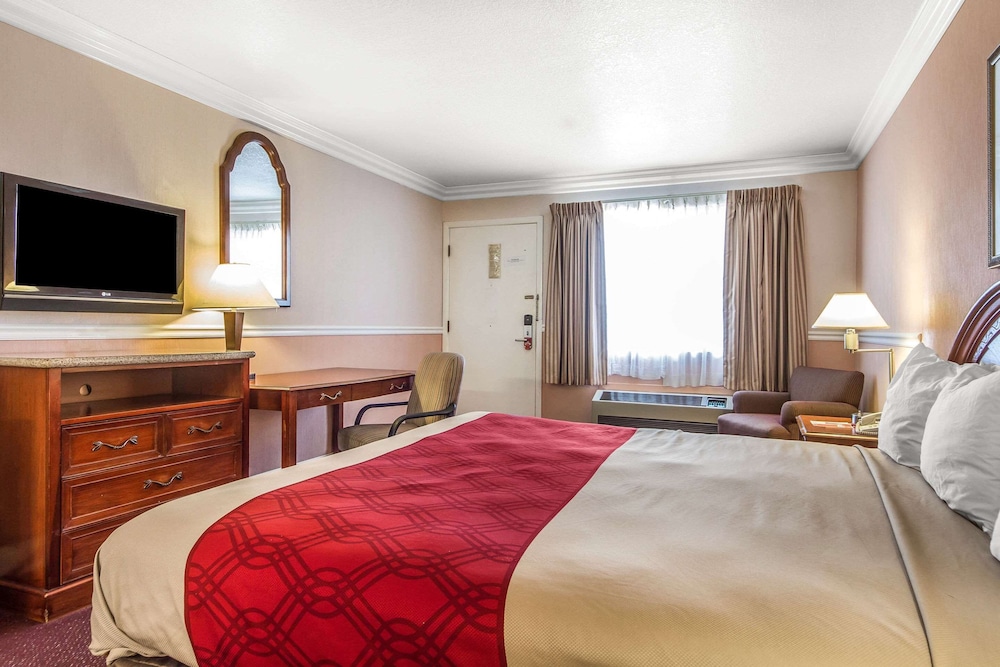 Econo Lodge Castro Valley 15/56