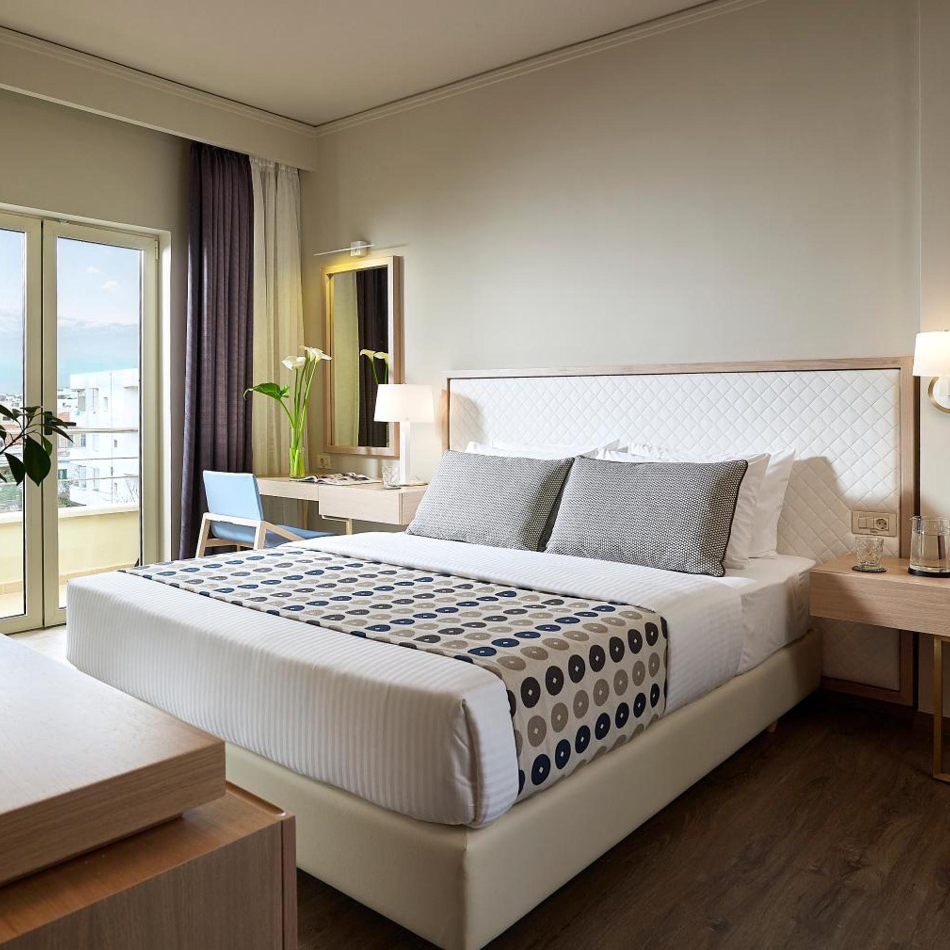Superior, Double Bed, Sea View