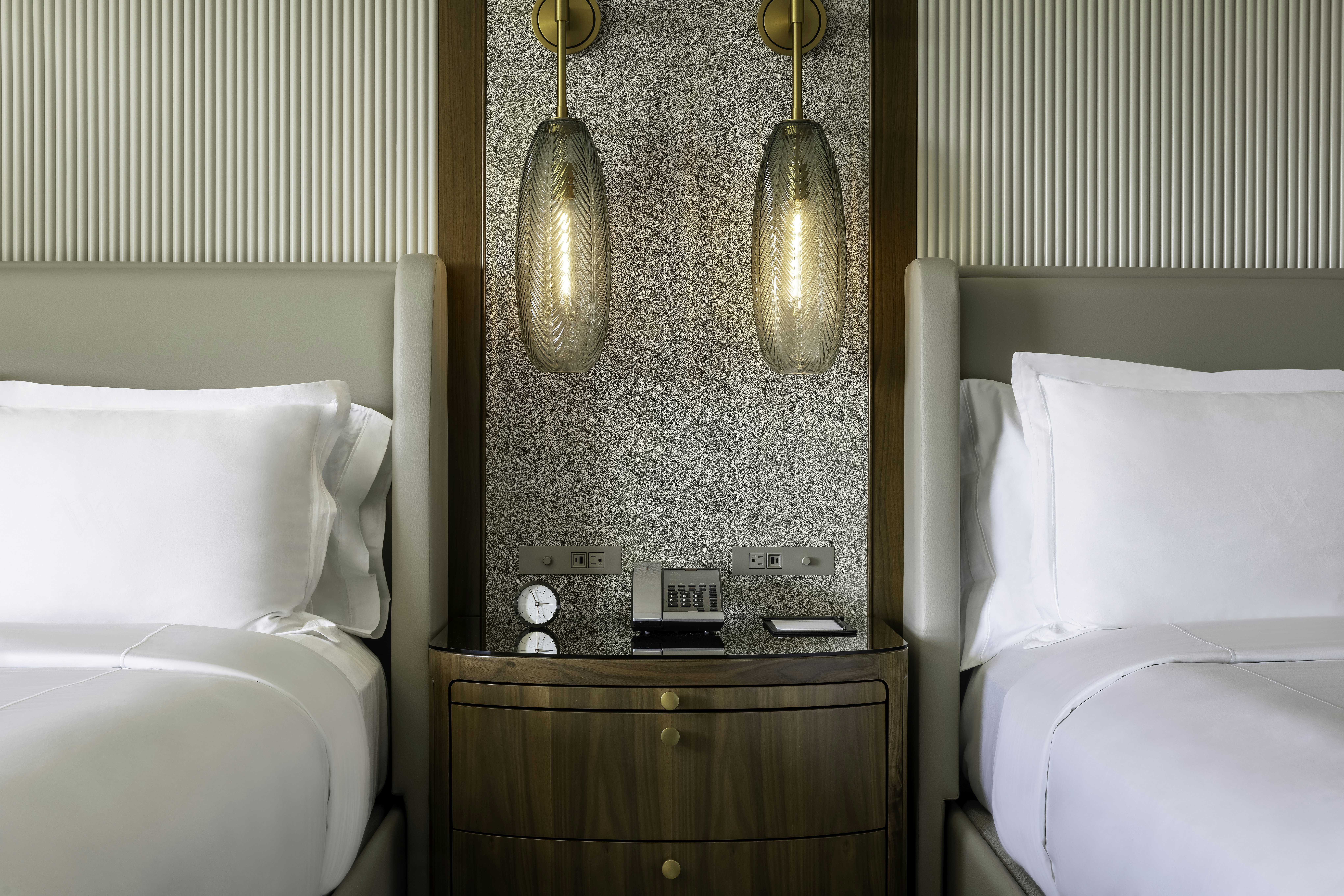 DELUXE, 2 QUEEN BEDS