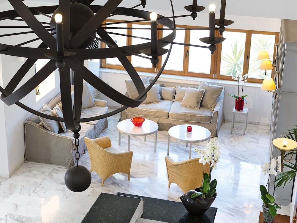 Grecotel Casa Adele 51/63