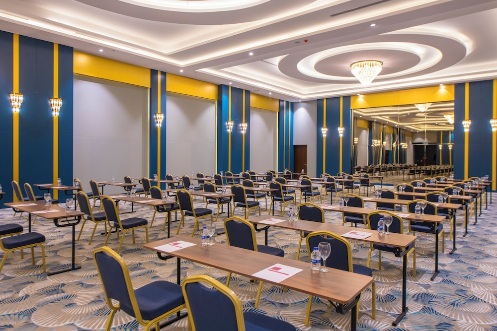 Crowne Plaza Yalova 63/66