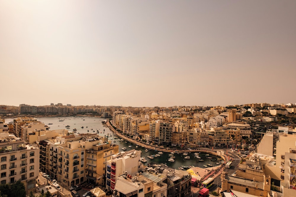 Spinola Hotel 20/28