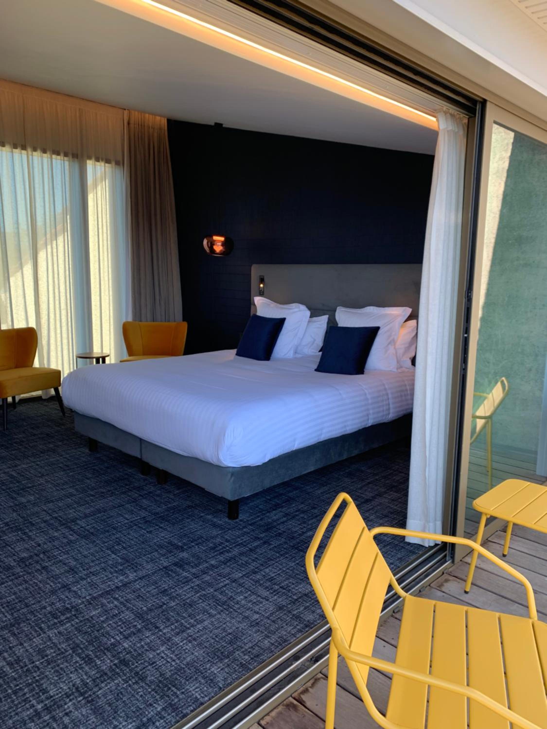 DELUXE, DOUBLE BED, TERRACE