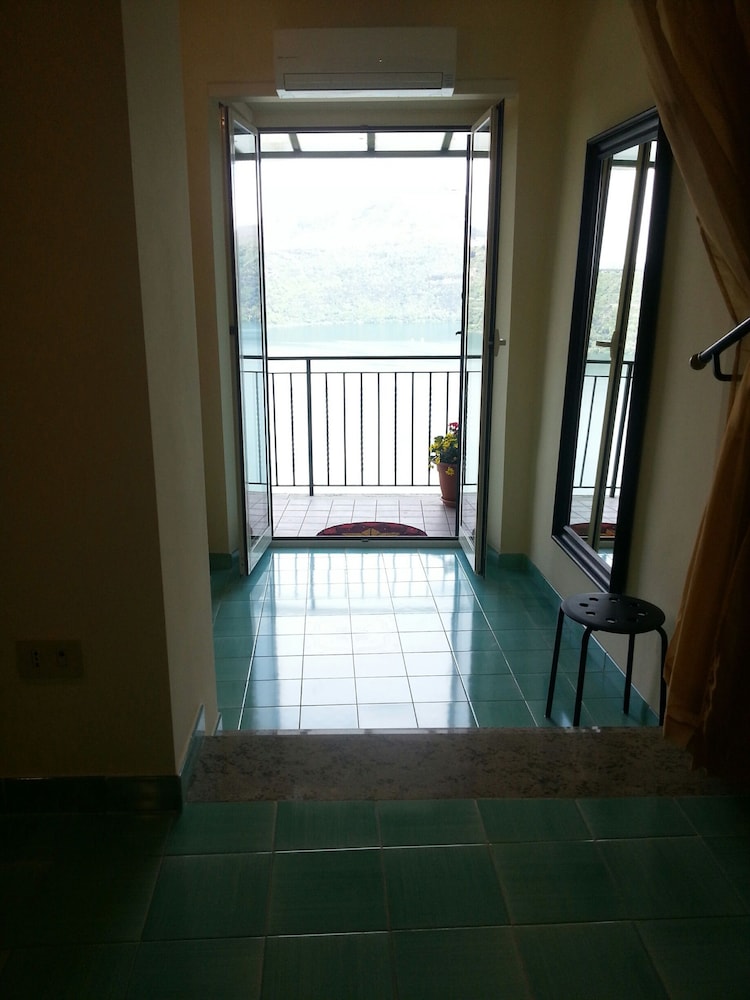 Castel Gandolfo 73/100