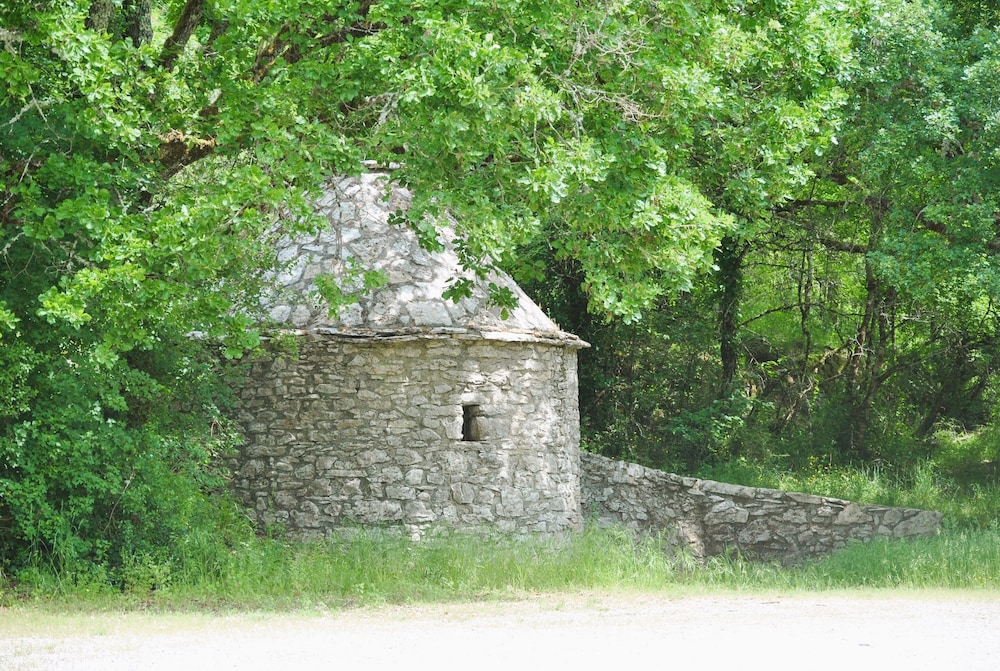 Le Domaine des Cazelles by Ateya Vacances 33/50