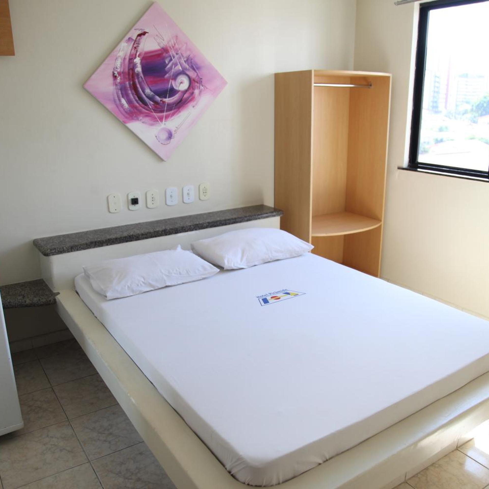 Hotel Piramide Paulo VI 6/50
