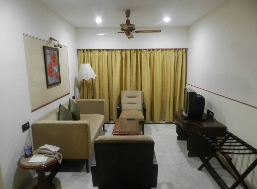 Regenta Place The Emerald 32/50