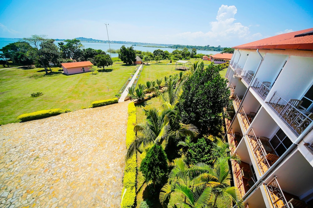 Katomi Kingdom Resort 32/45