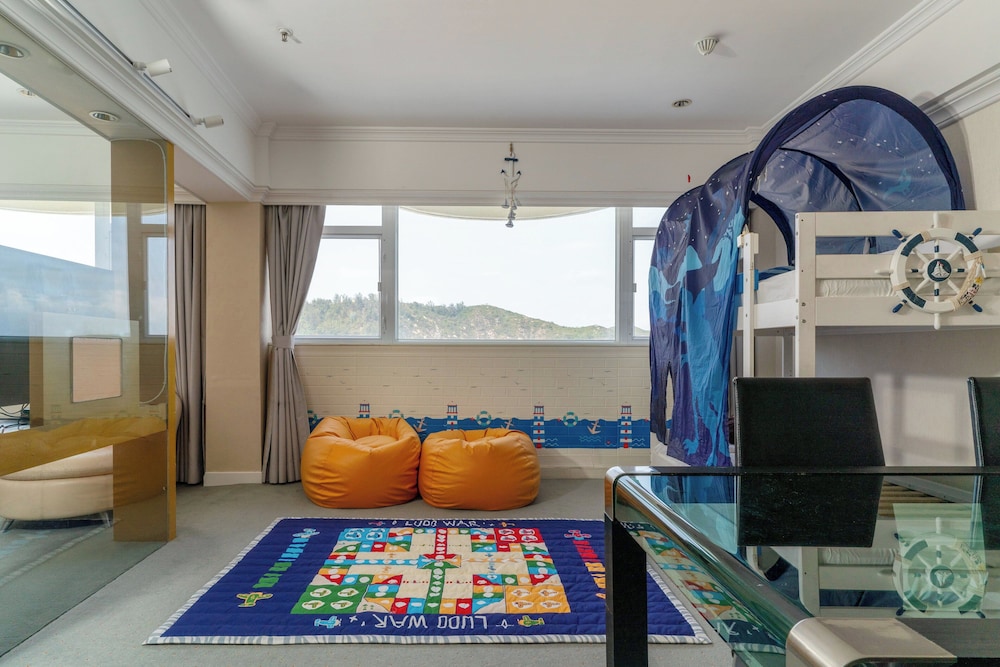 Warwick Hotel Cheung Chau 32/48