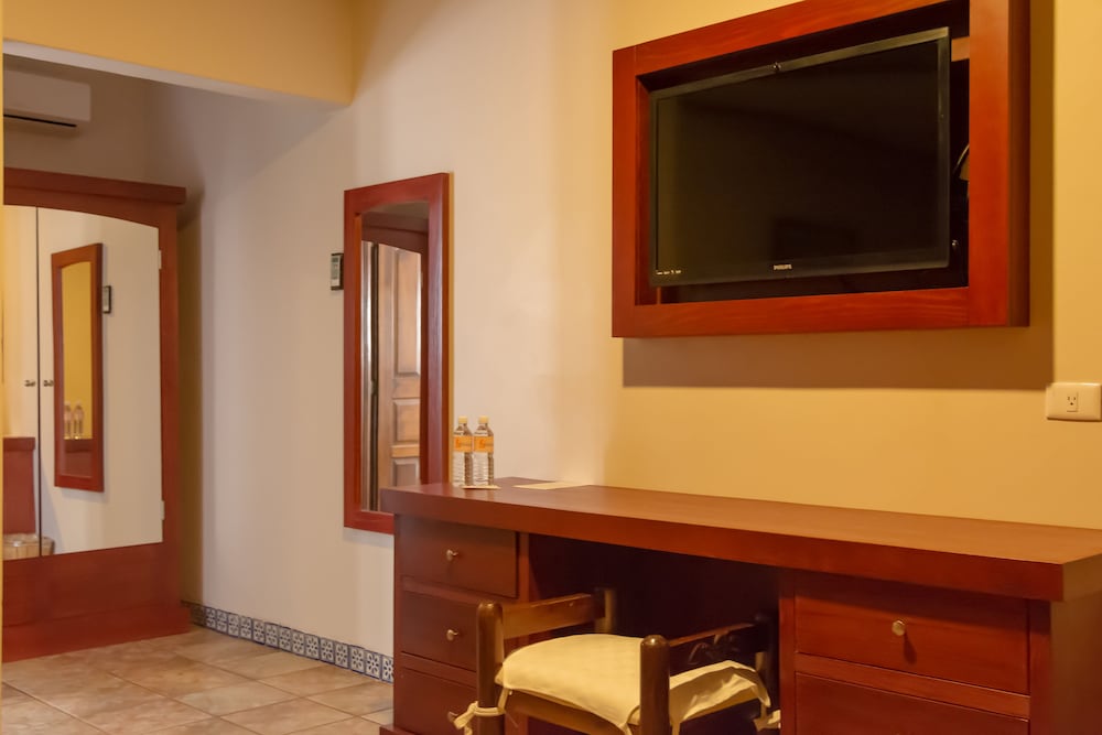 Hotel Santa Helena Plaza 41/42