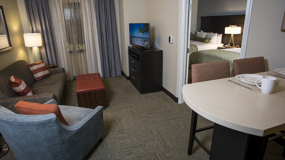 STAYBRIDGE SUITES LEXINGTON 18/55