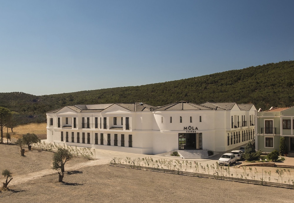 Mola Cunda Hotel 36/44