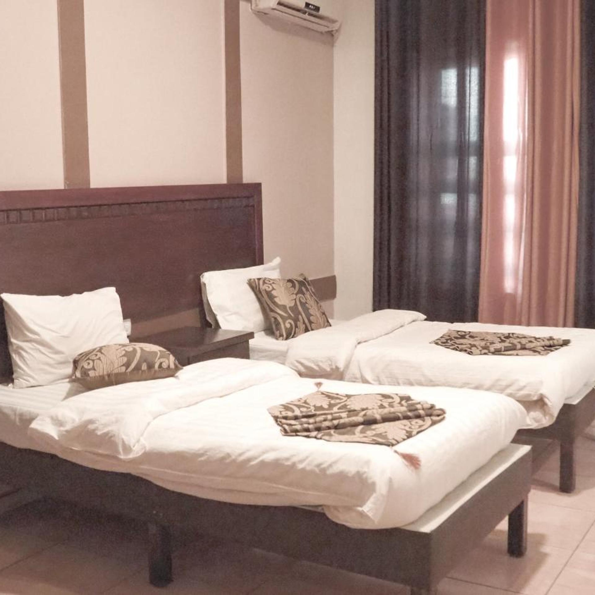 Alfawanees Hotel Apartments 4/28