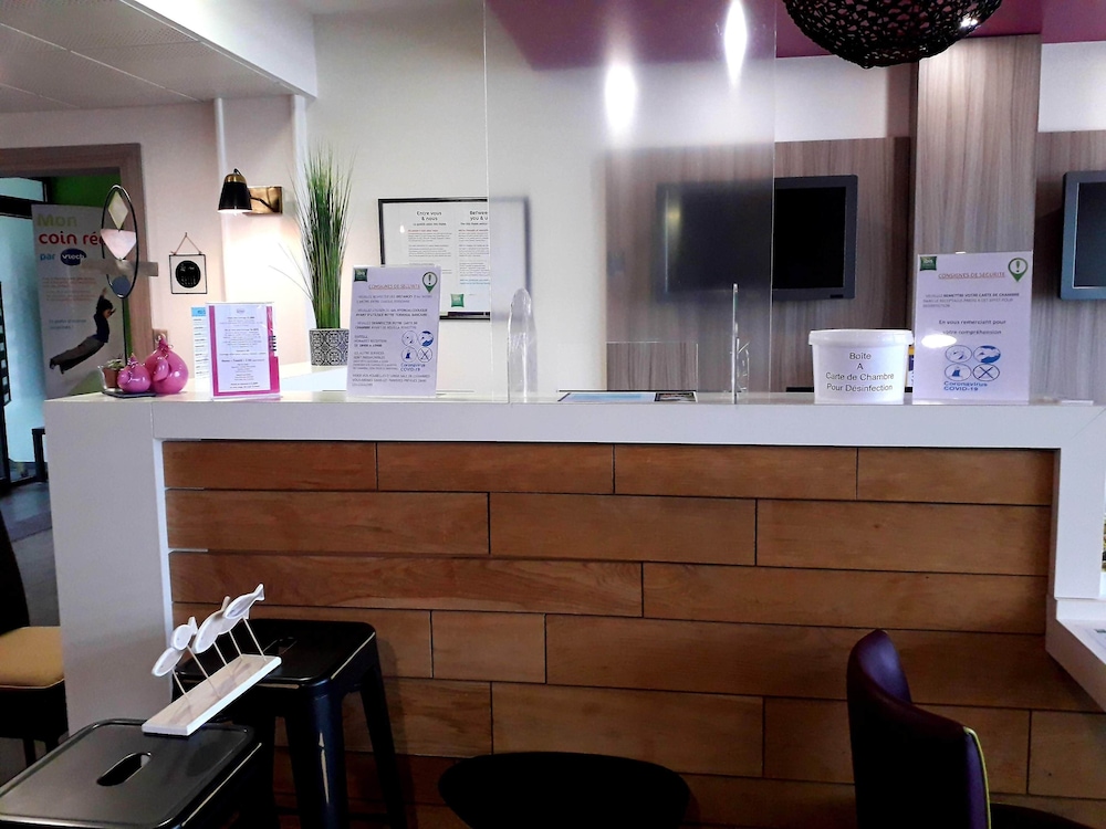 IBIS STYLES SAINT GILLES CROIX DE VIE 8/77