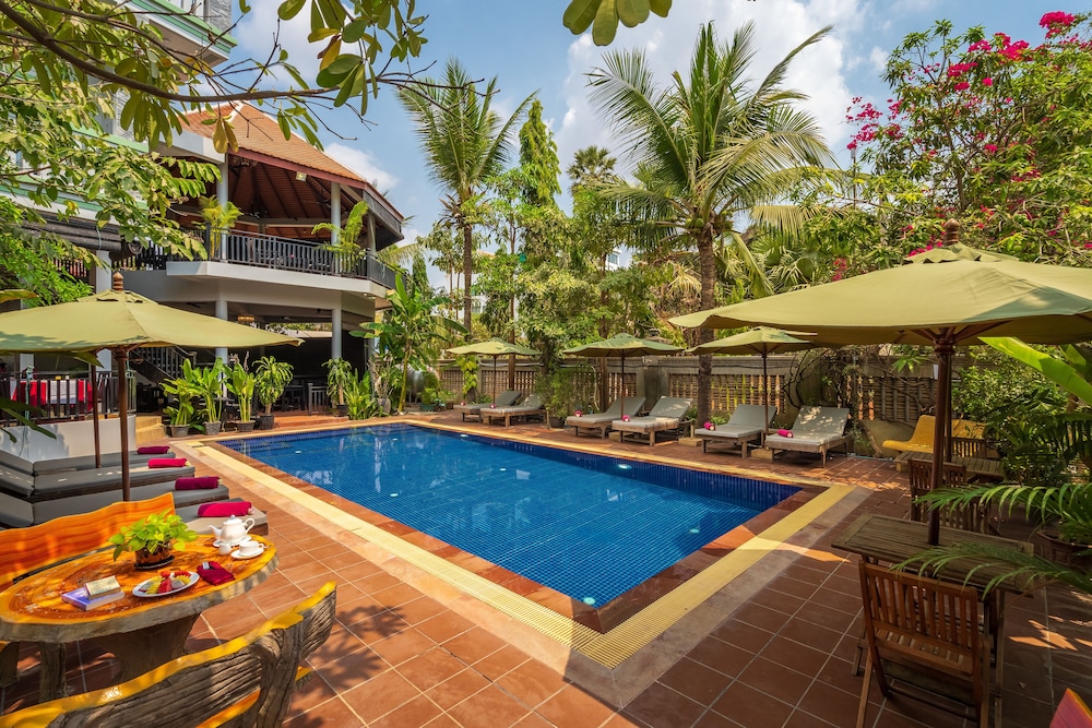 Reveal Angkor Boutique Hotel 65/66