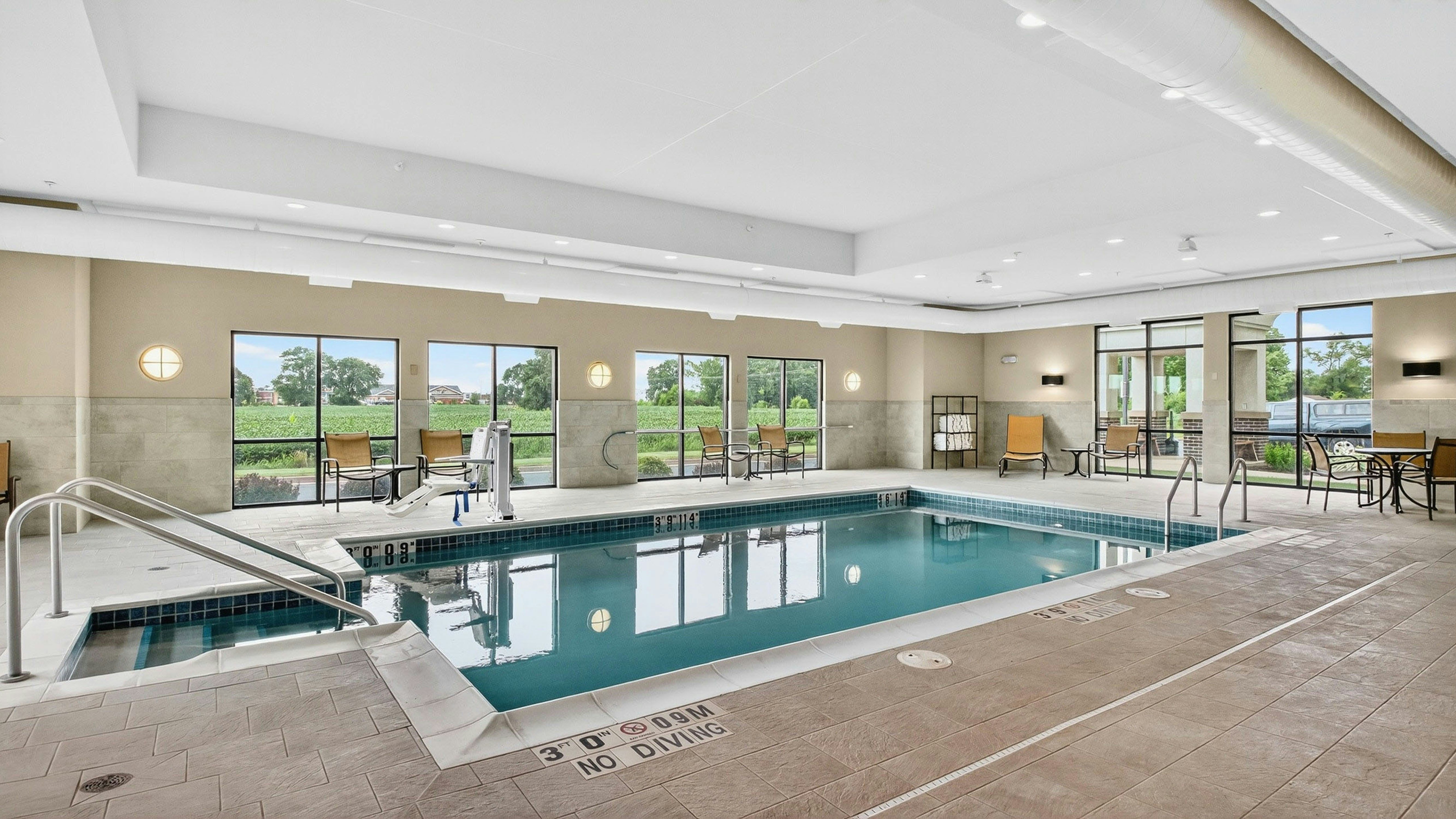 Hampton Inn Suites Chippewa Falls Wi 5/15