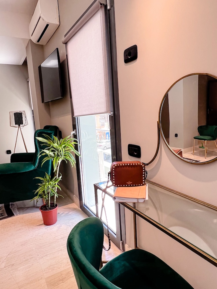 Royalty Suites Psyrri 33/43