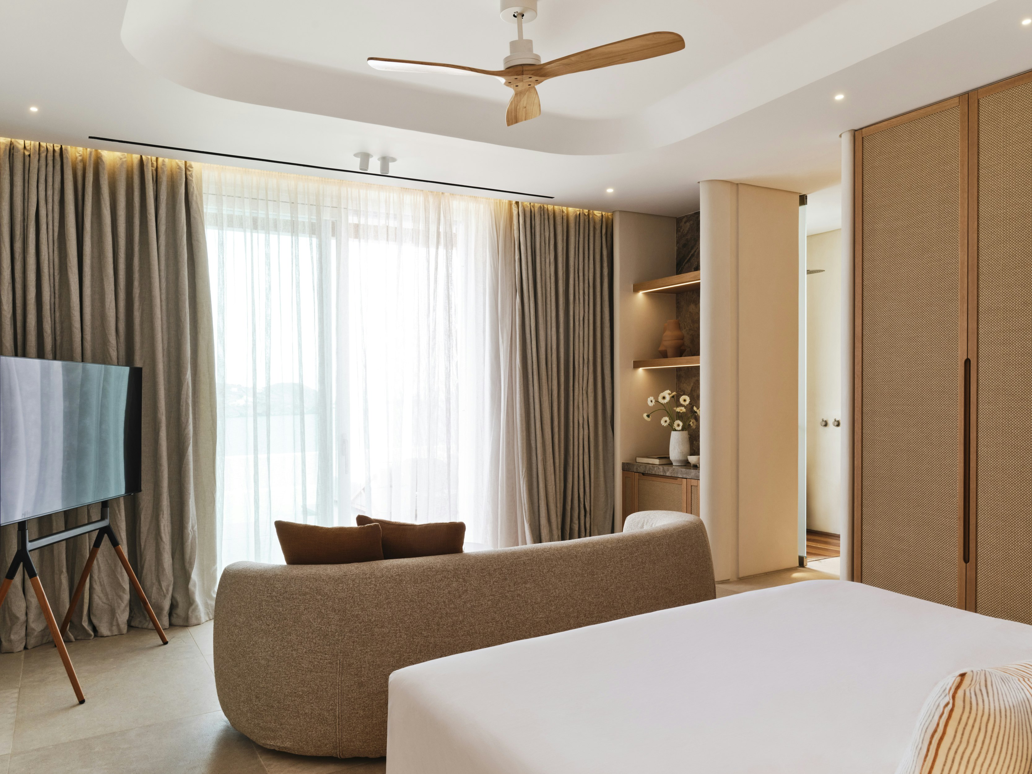 Bill And Coo Suites And Lounge 30/77