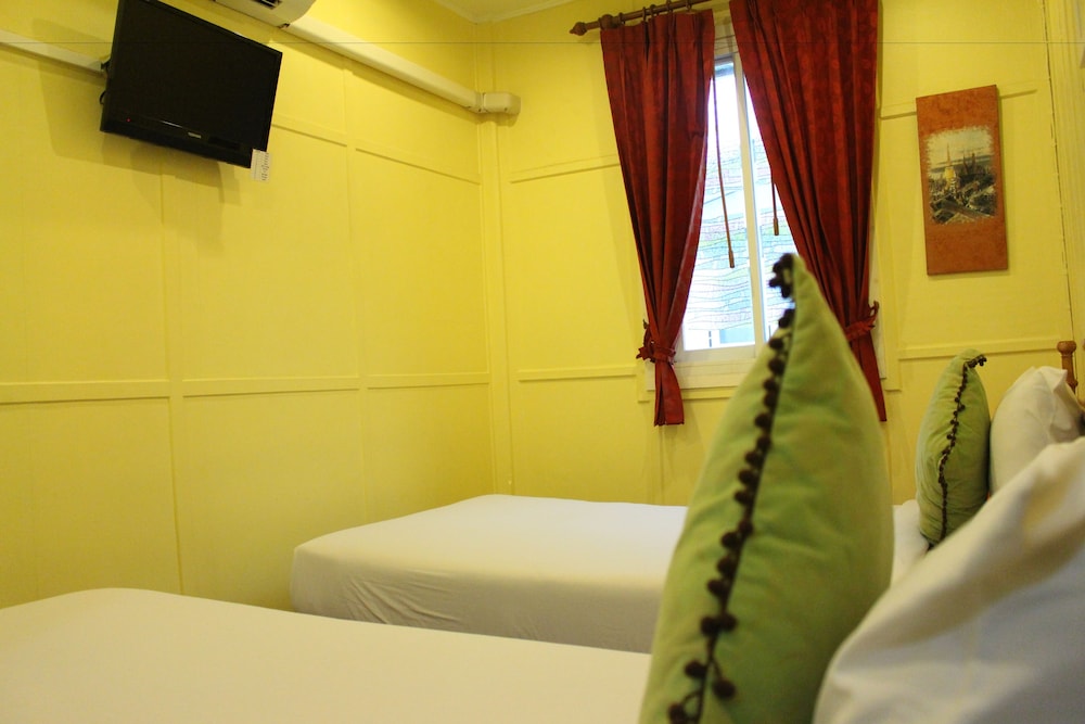 Samsen Sam Place Hotel 48/66